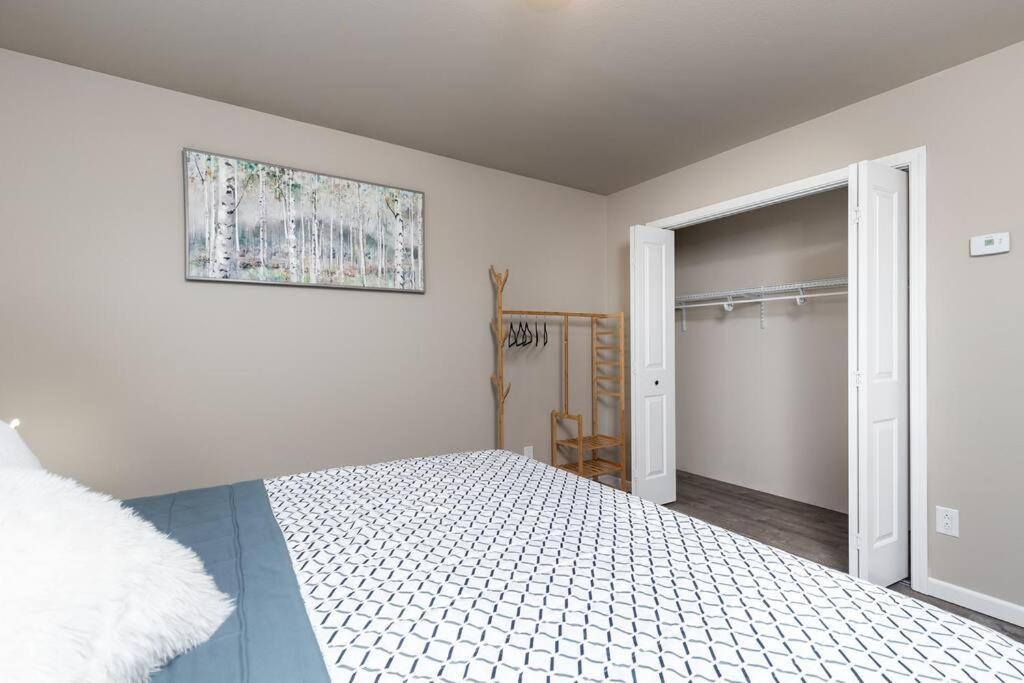 Birch Hill Retreat Great Location2+Garage+Aurora Villa Fairbanks Kültér fotó
